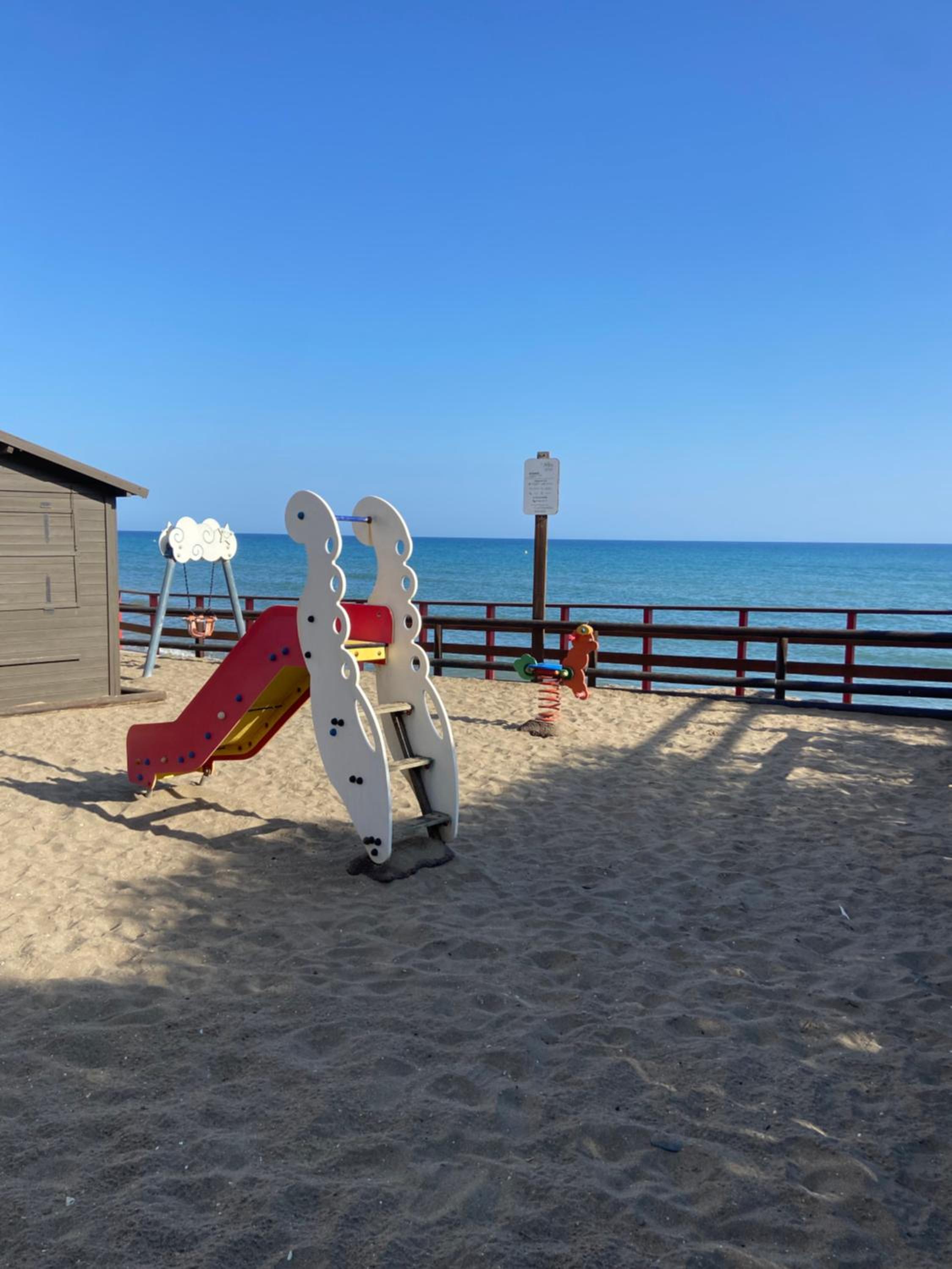 Alhamar Beach