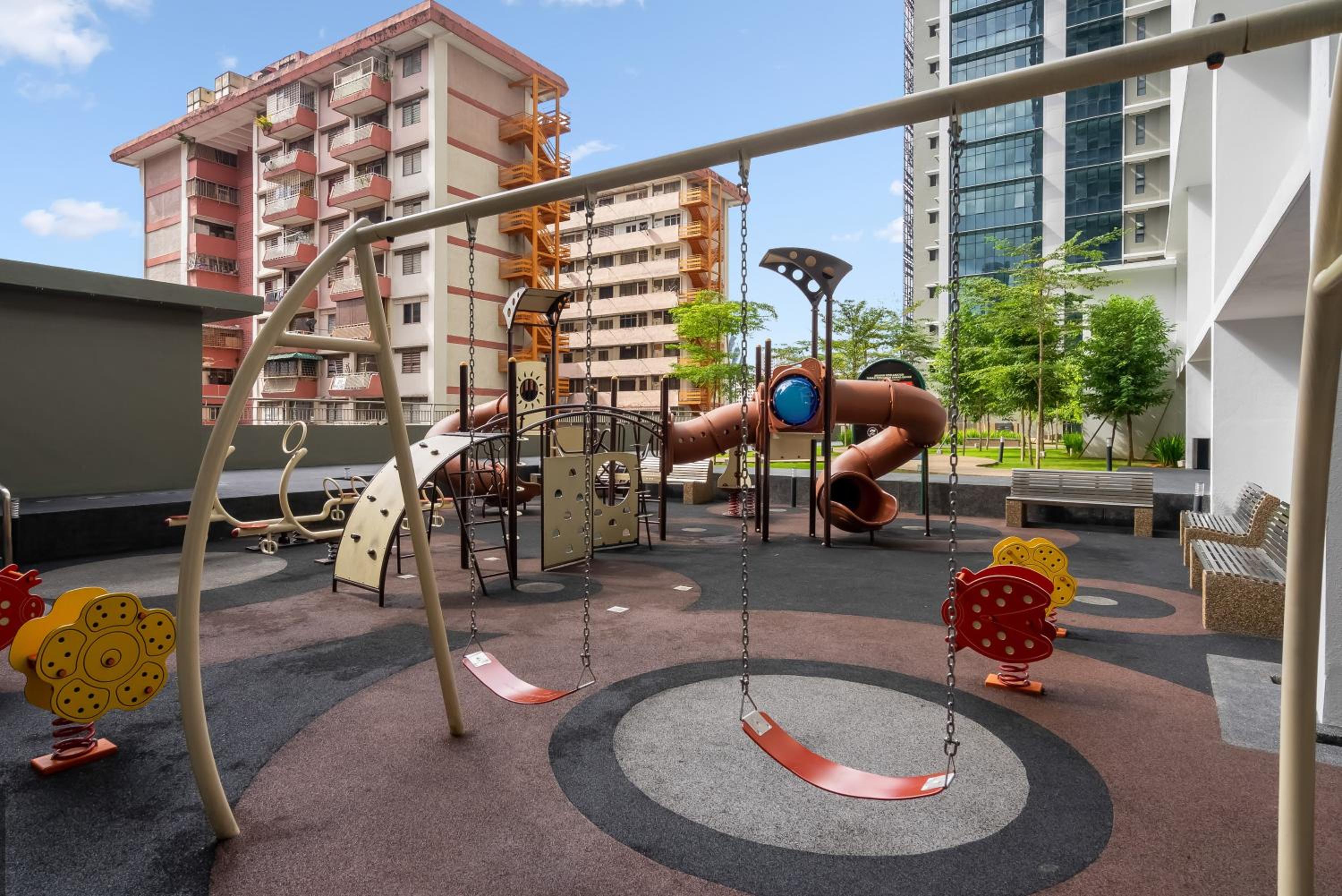 Cozy Apartment with KLCC View & 1 Min to LRT Station