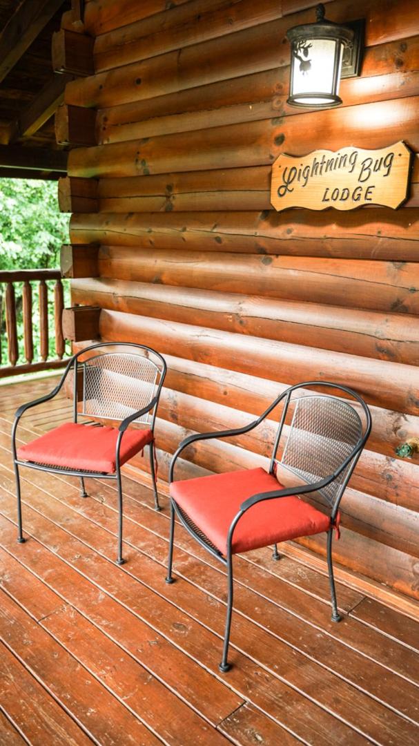 Mountaintop Cabin In Gated Resort Community view 5