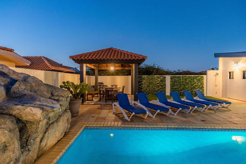 Private Esmeralda Villa