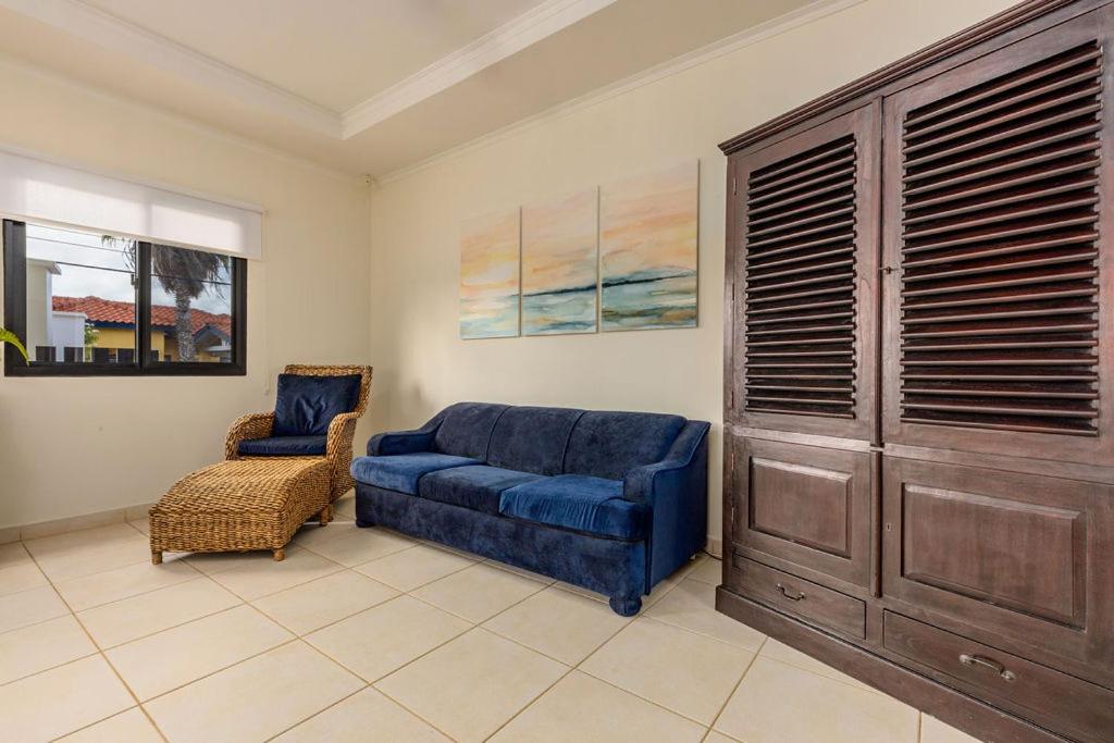 Private Esmeralda Villa