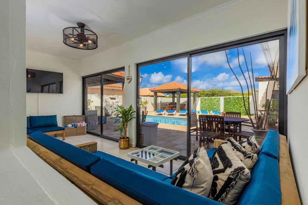 Private Esmeralda Villa