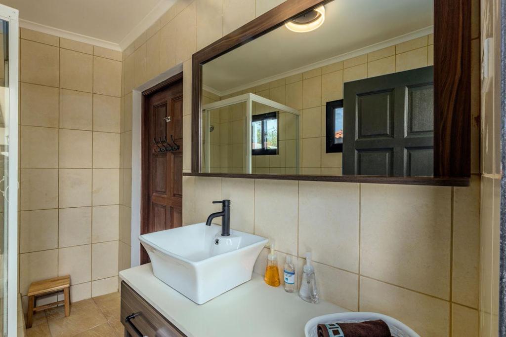Private Esmeralda Villa