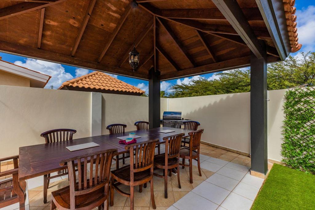 Private Esmeralda Villa