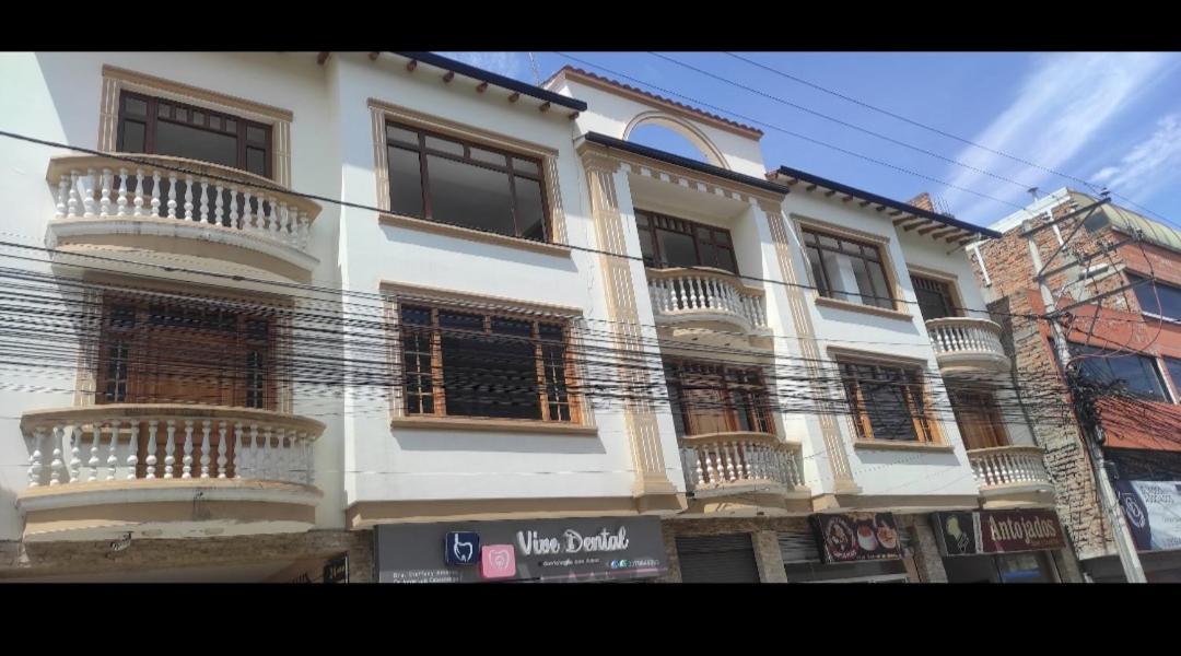 Hotel Hospedaje OTAVALO - Image 1