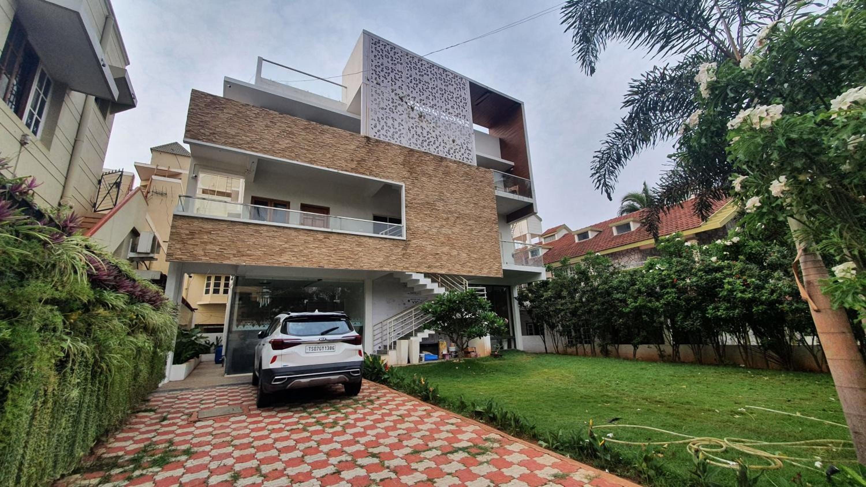 Luxury 3bhk Flat by Renton Comfort at prime location Mysore view 5