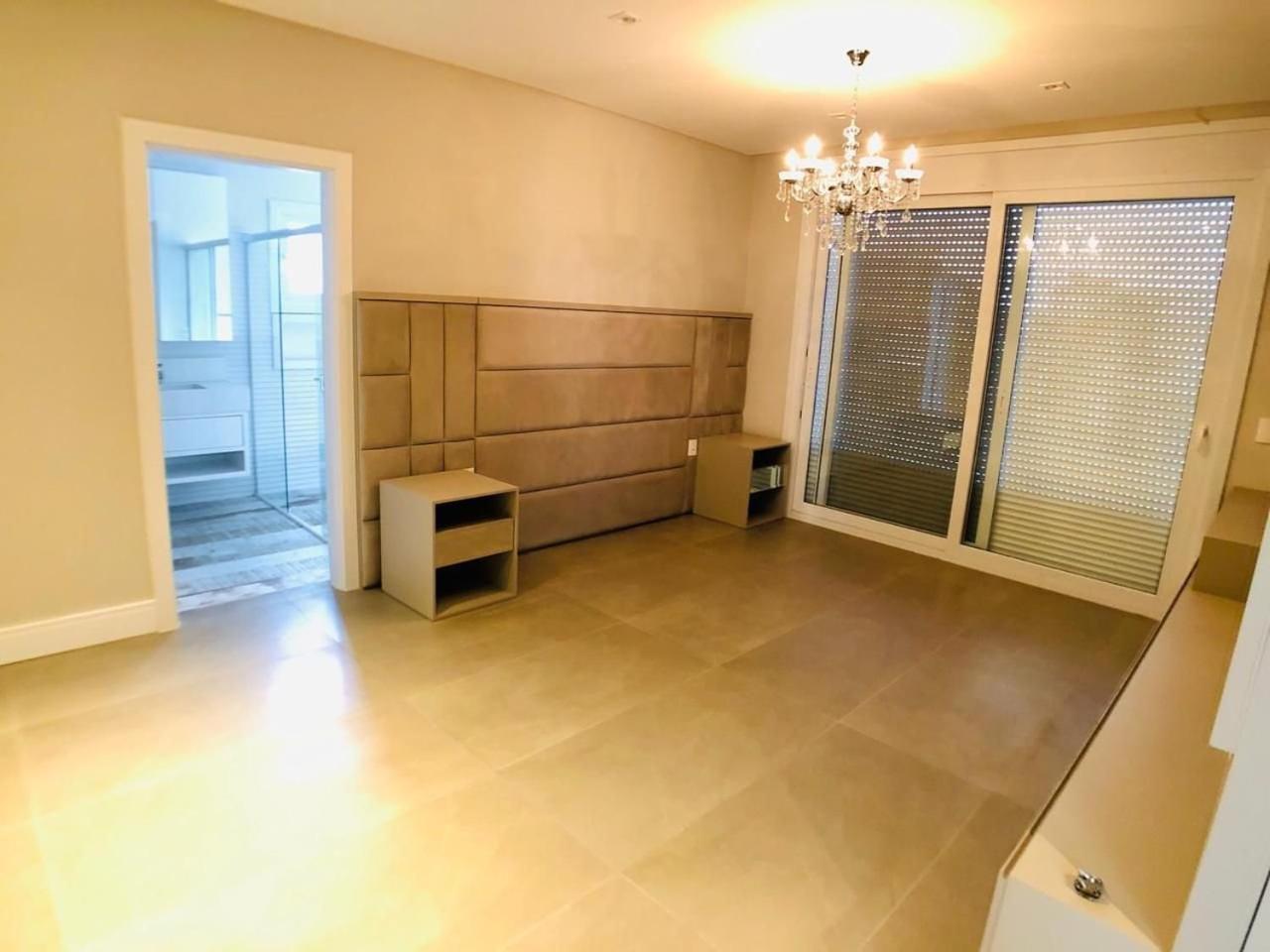 Casa de Luxo Decorada no Condomínio La Plage