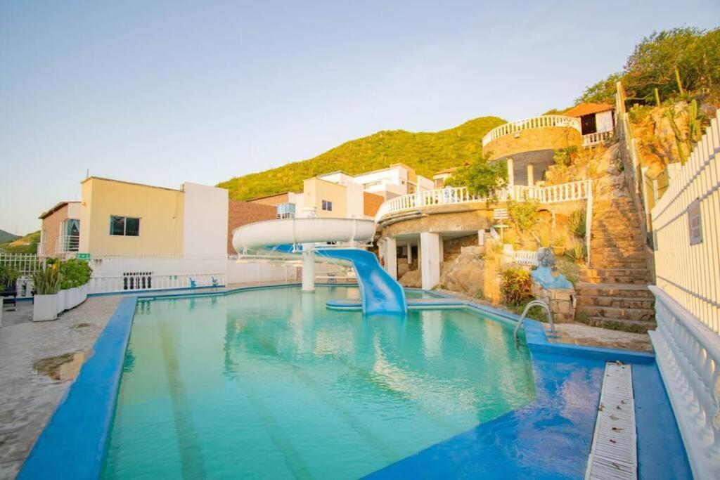Casa Hermosa para grupos grandes en el Rodadero