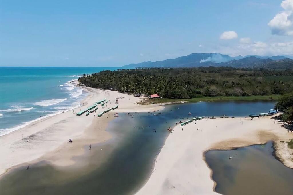 Casa Hermosa para grupos grandes en el Rodadero