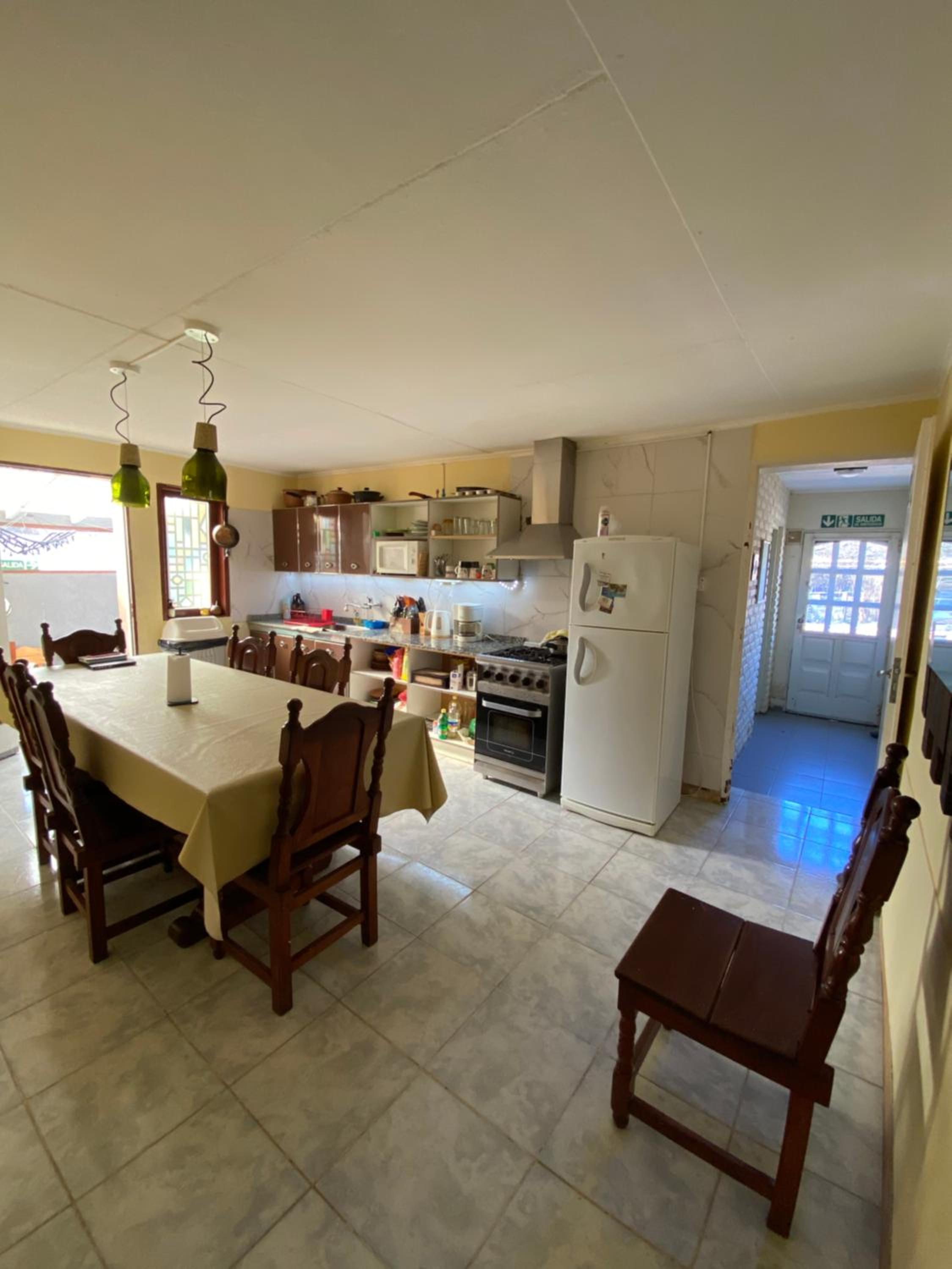 Aguilar House Hostel B&B