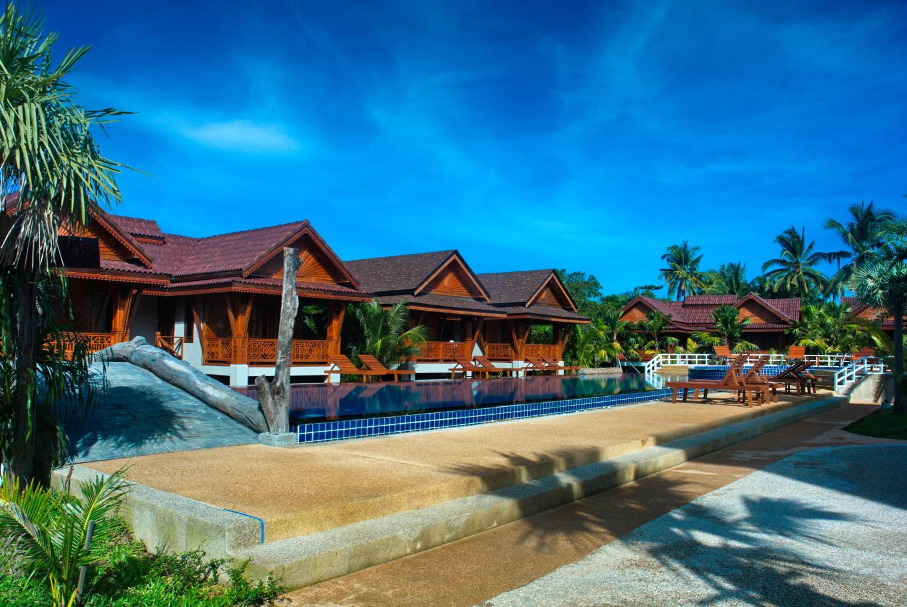 Sangsawan Palace Khaolak Resort