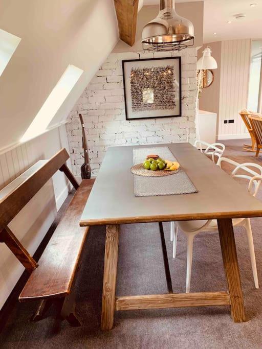 Luxury Penthouse, in the heart of Uppermill, Saddleworth view 5
