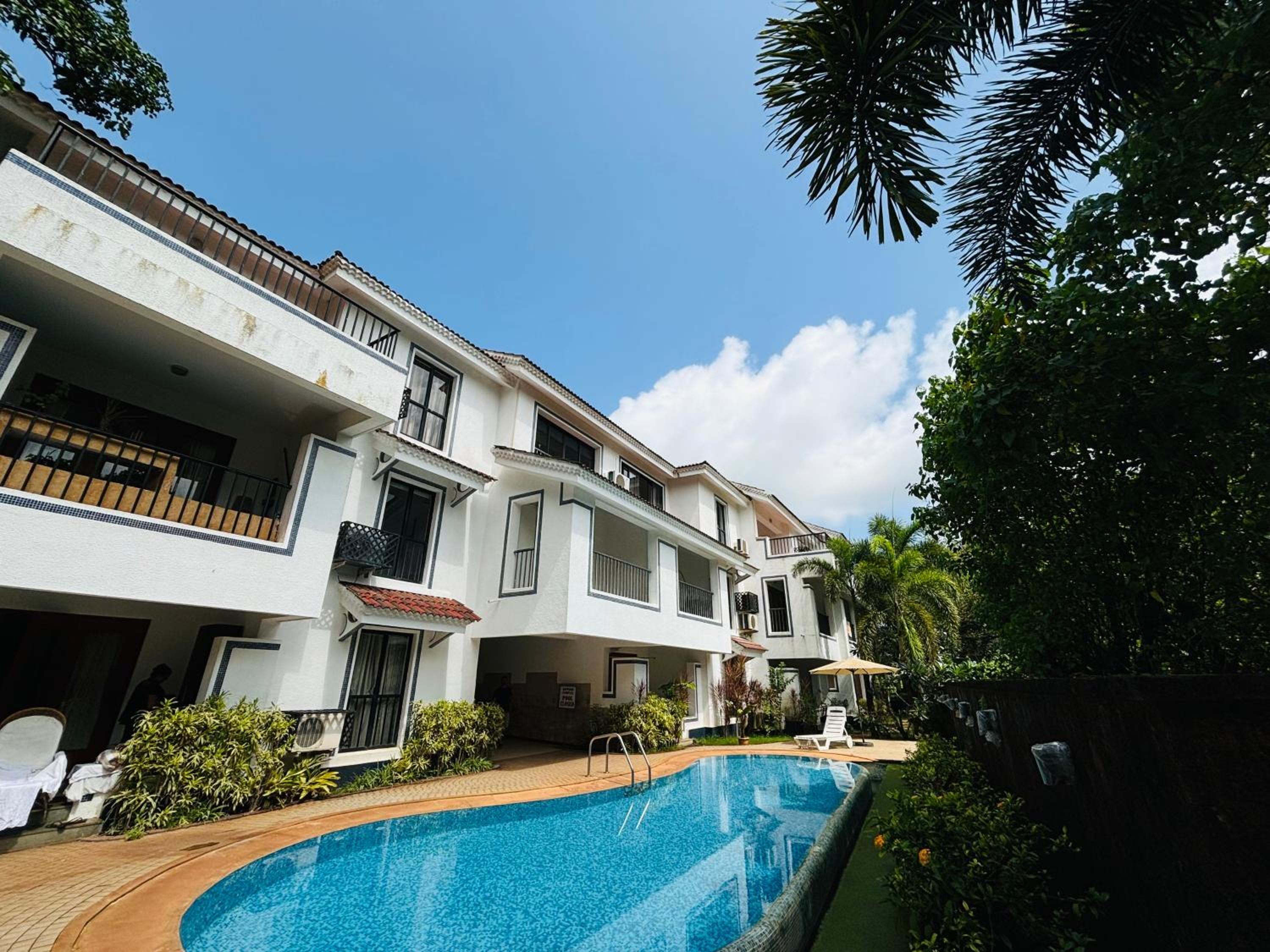 AR APARTMENTS -Siolim view 5