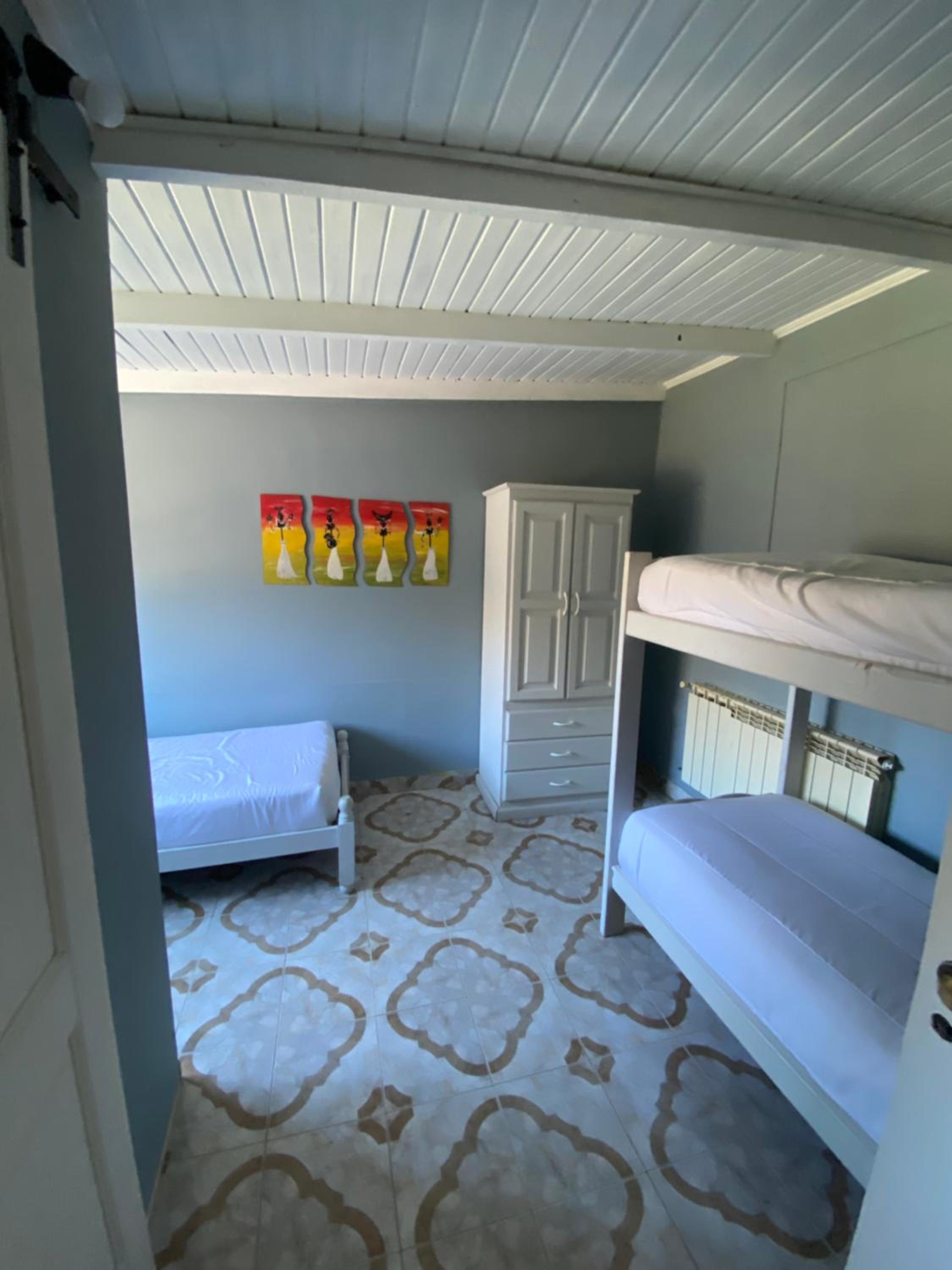 Aguilar House Hostel B&B
