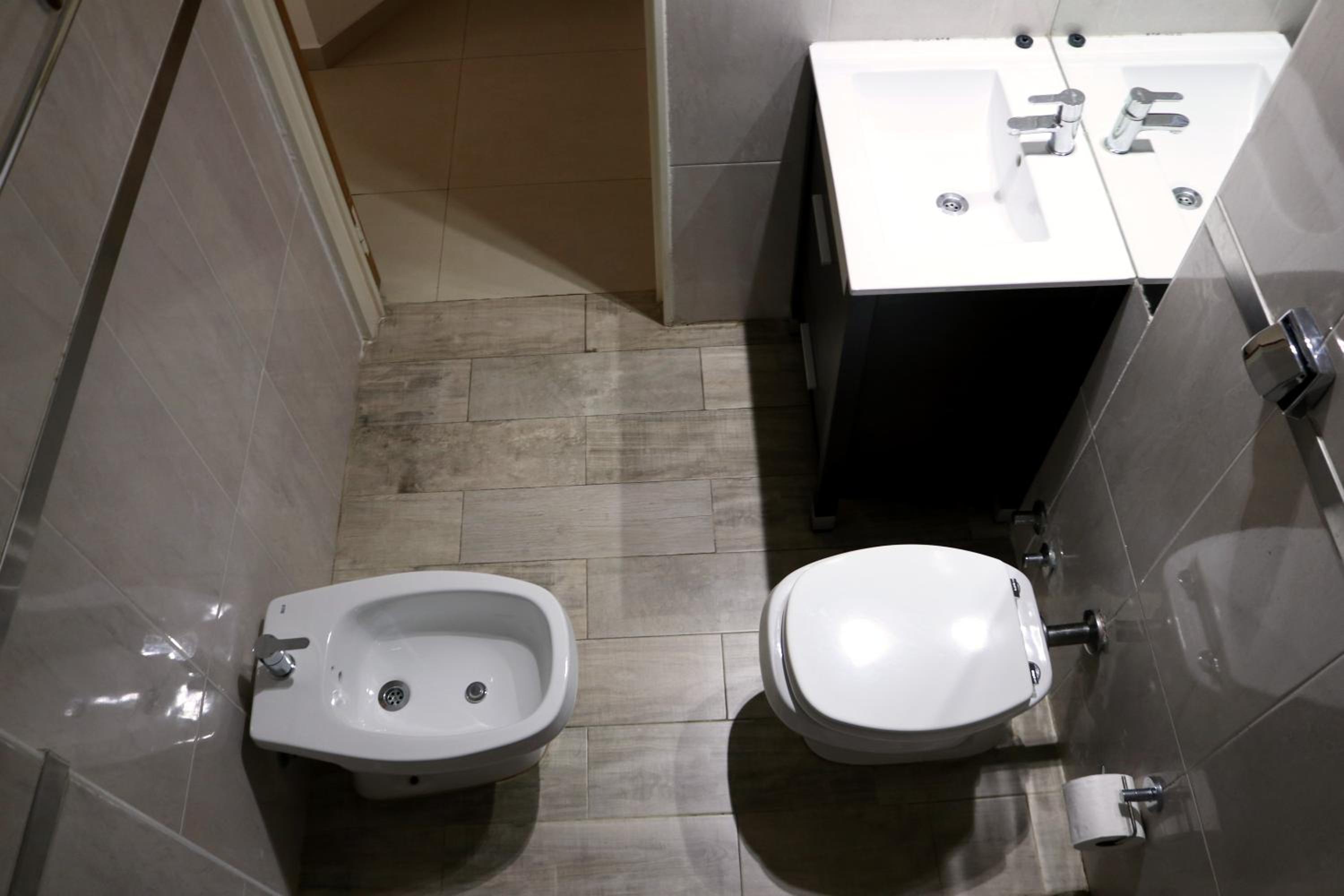 Amplio monoambiente con piscina