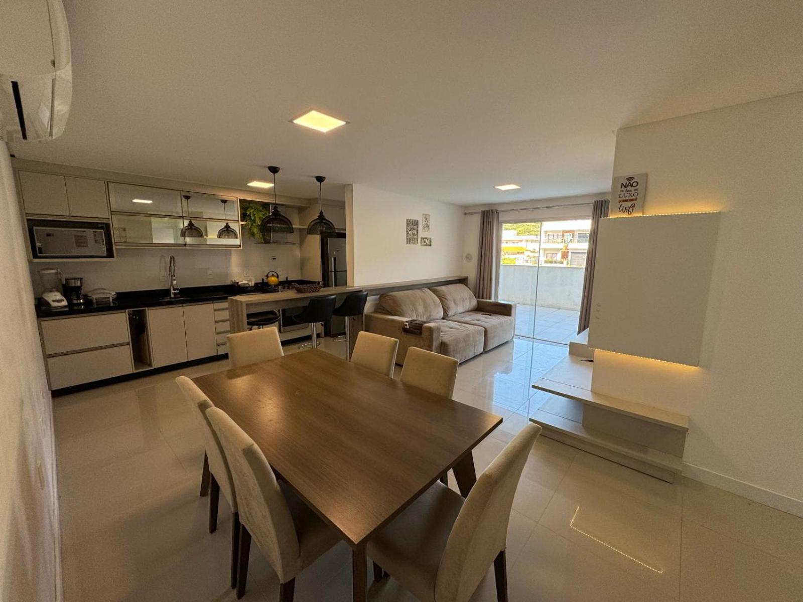 Cód 105 · Apartamento térreo bem equipado