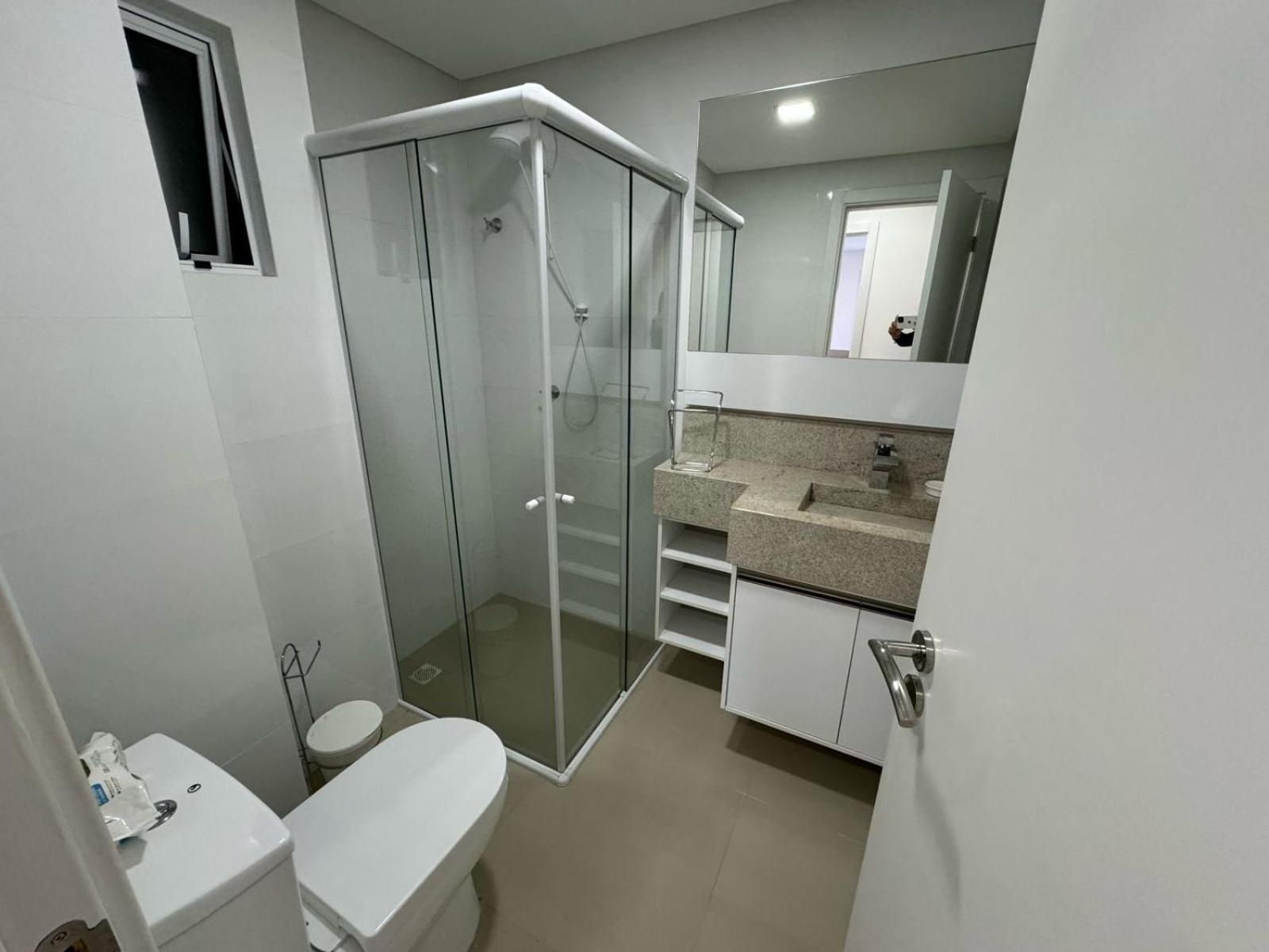 Cód 105 · Apartamento térreo bem equipado