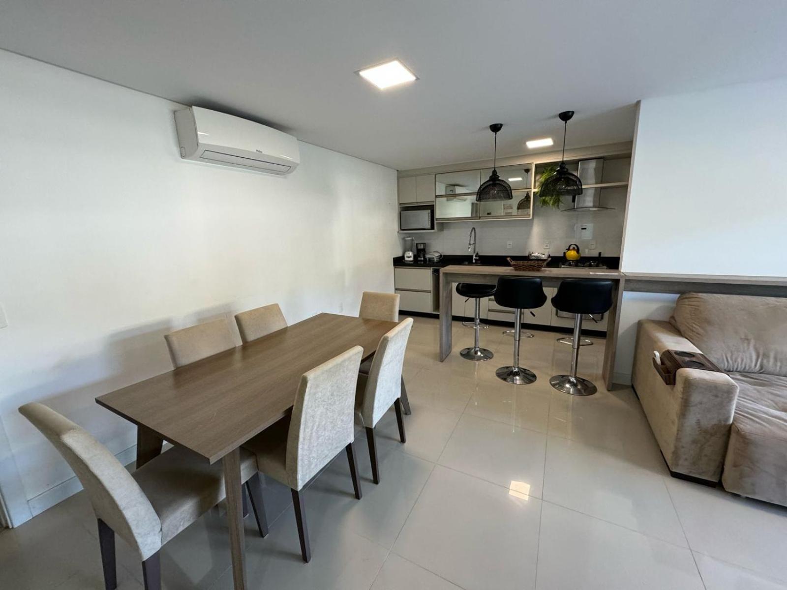 Cód 105 · Apartamento térreo bem equipado