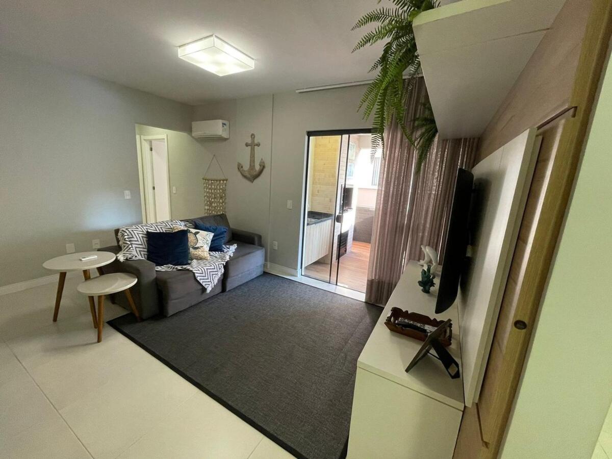 Cód 27 - Apartamento térreo com jacuzzi e área gourmet na Praia de Palmas