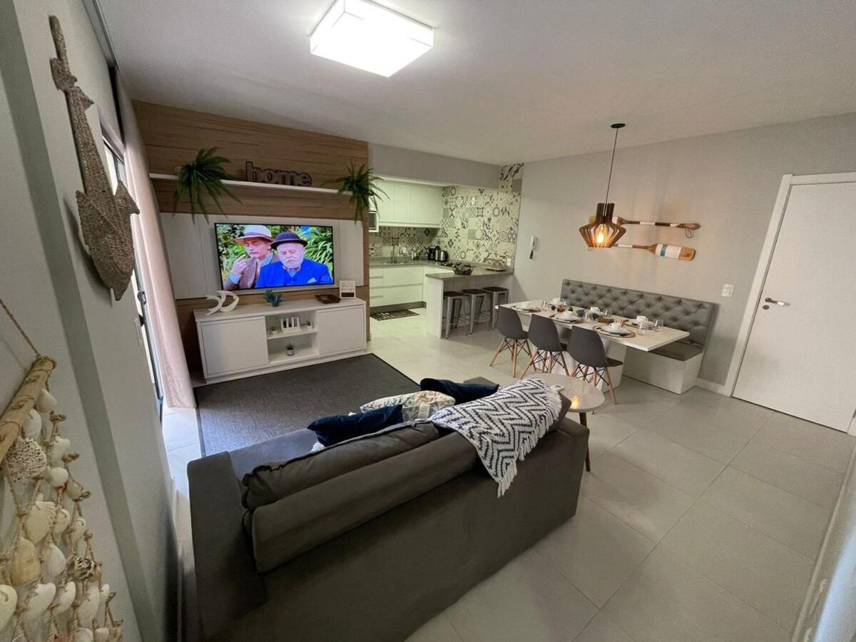 Cód 27 - Apartamento térreo com jacuzzi e área gourmet na Praia de Palmas