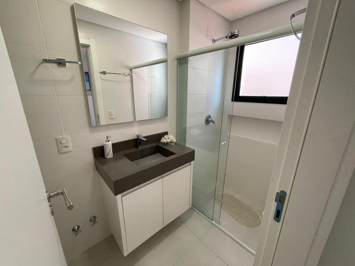 Cód 27 - Apartamento térreo com jacuzzi e área gourmet na Praia de Palmas