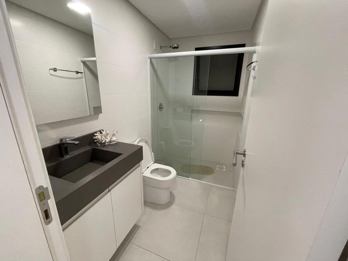 Cód 27 - Apartamento térreo com jacuzzi e área gourmet na Praia de Palmas