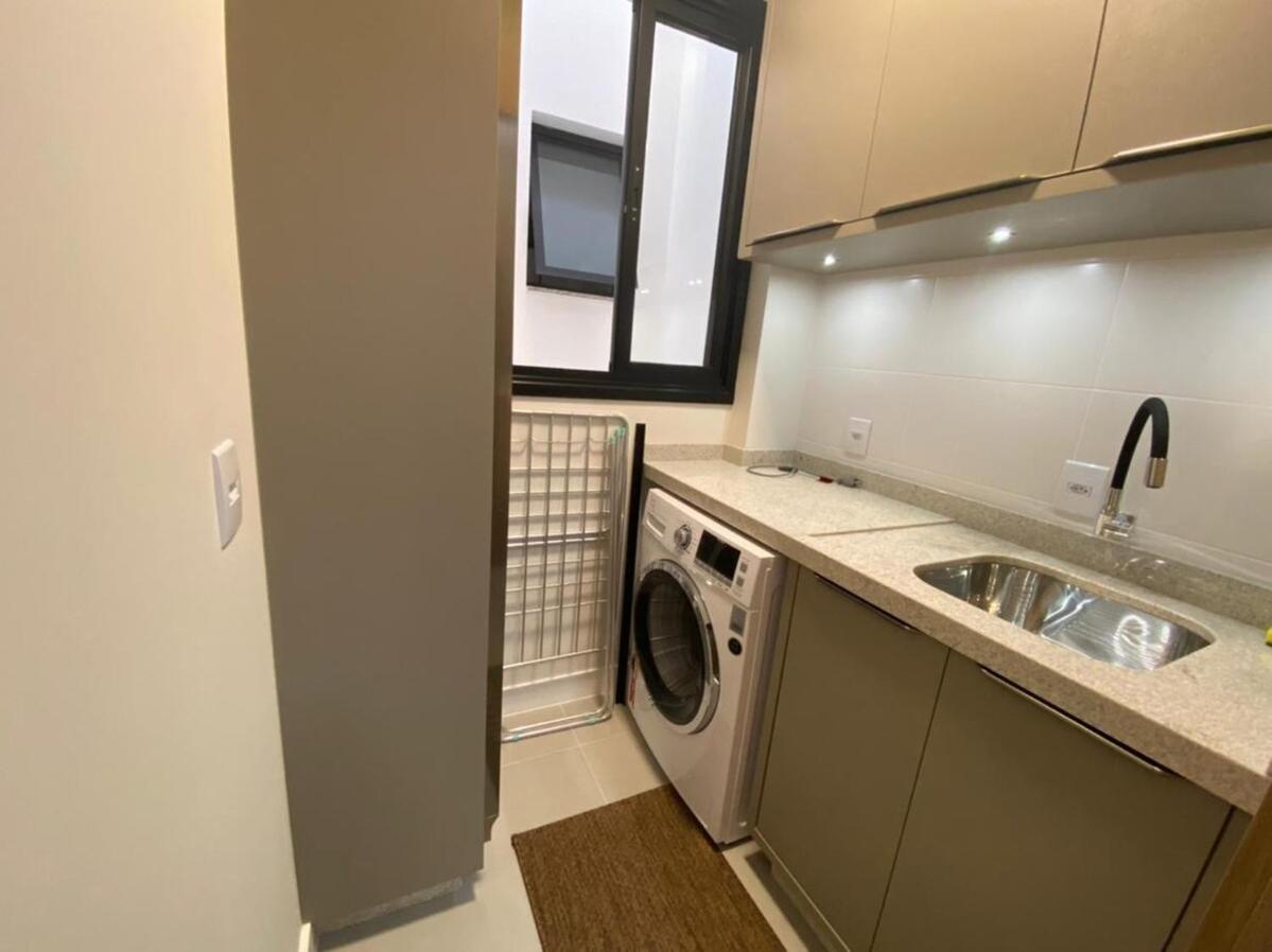cód 84 - Apartamento á 280 m do mar com piscina
