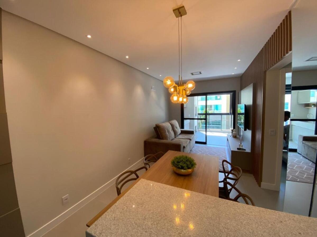 cód 84 - Apartamento á 280 m do mar com piscina
