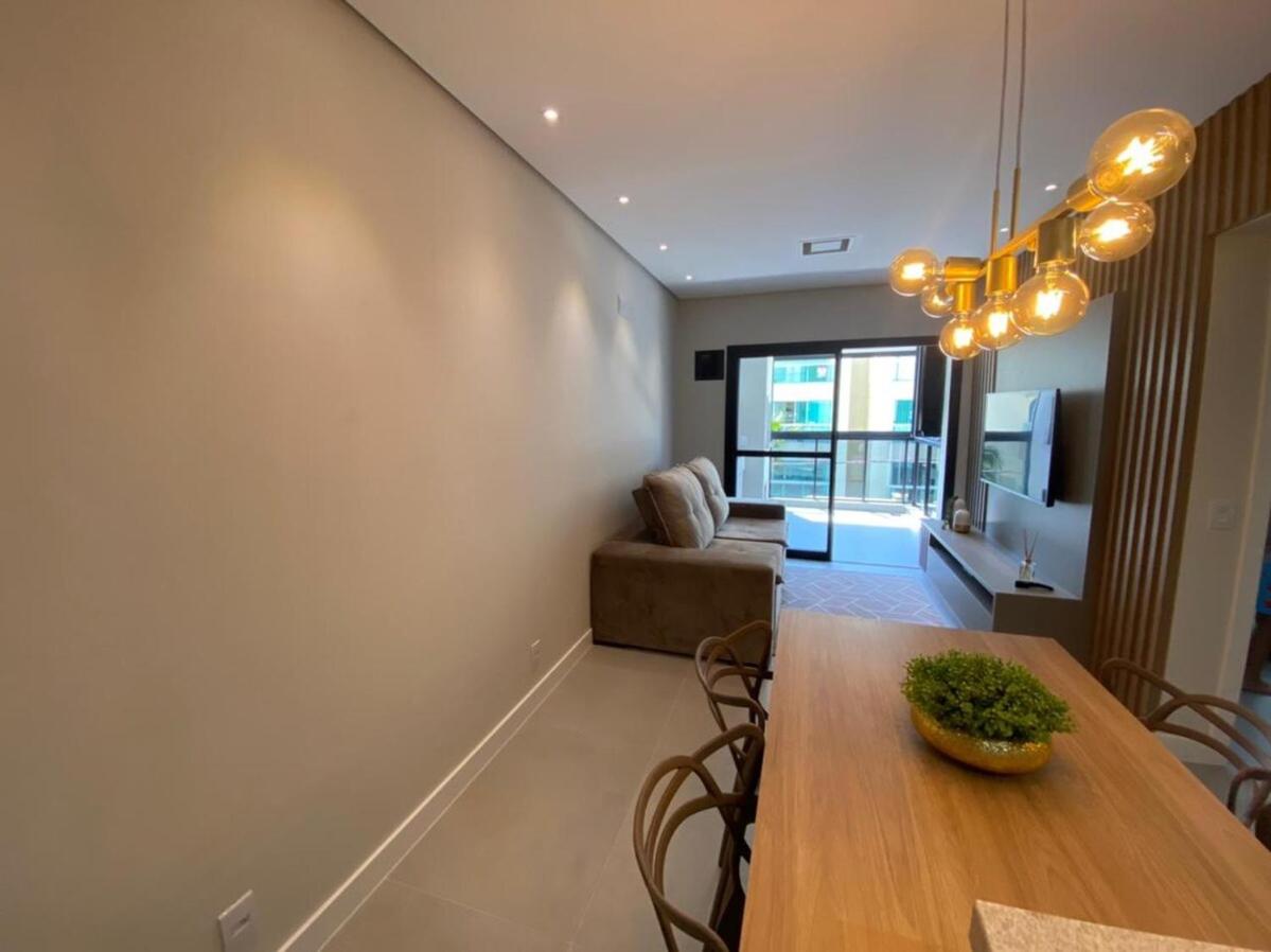 cód 84 - Apartamento á 280 m do mar com piscina