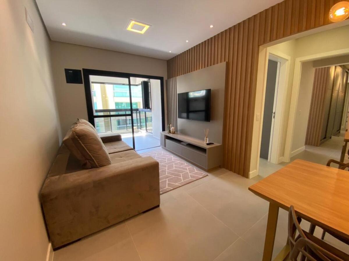 cód 84 - Apartamento á 280 m do mar com piscina