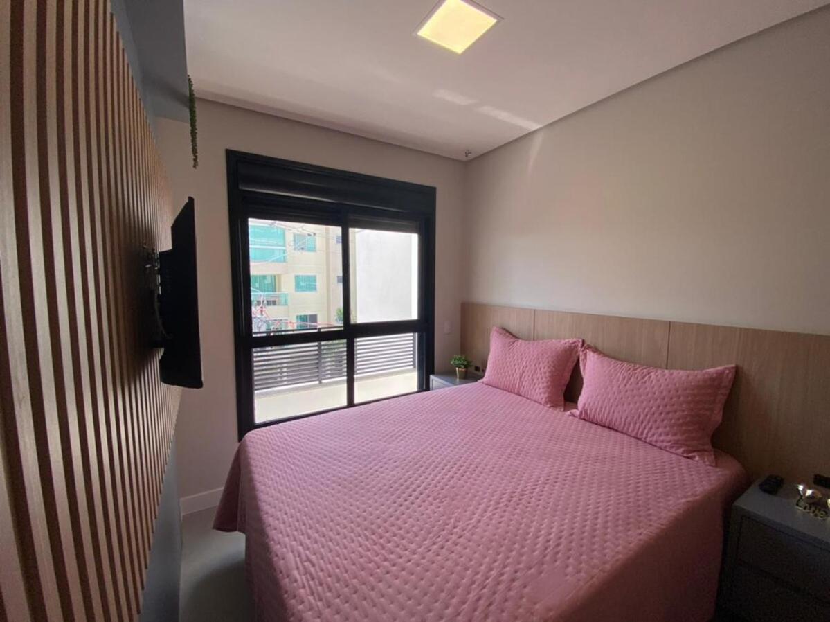 cód 84 - Apartamento á 280 m do mar com piscina
