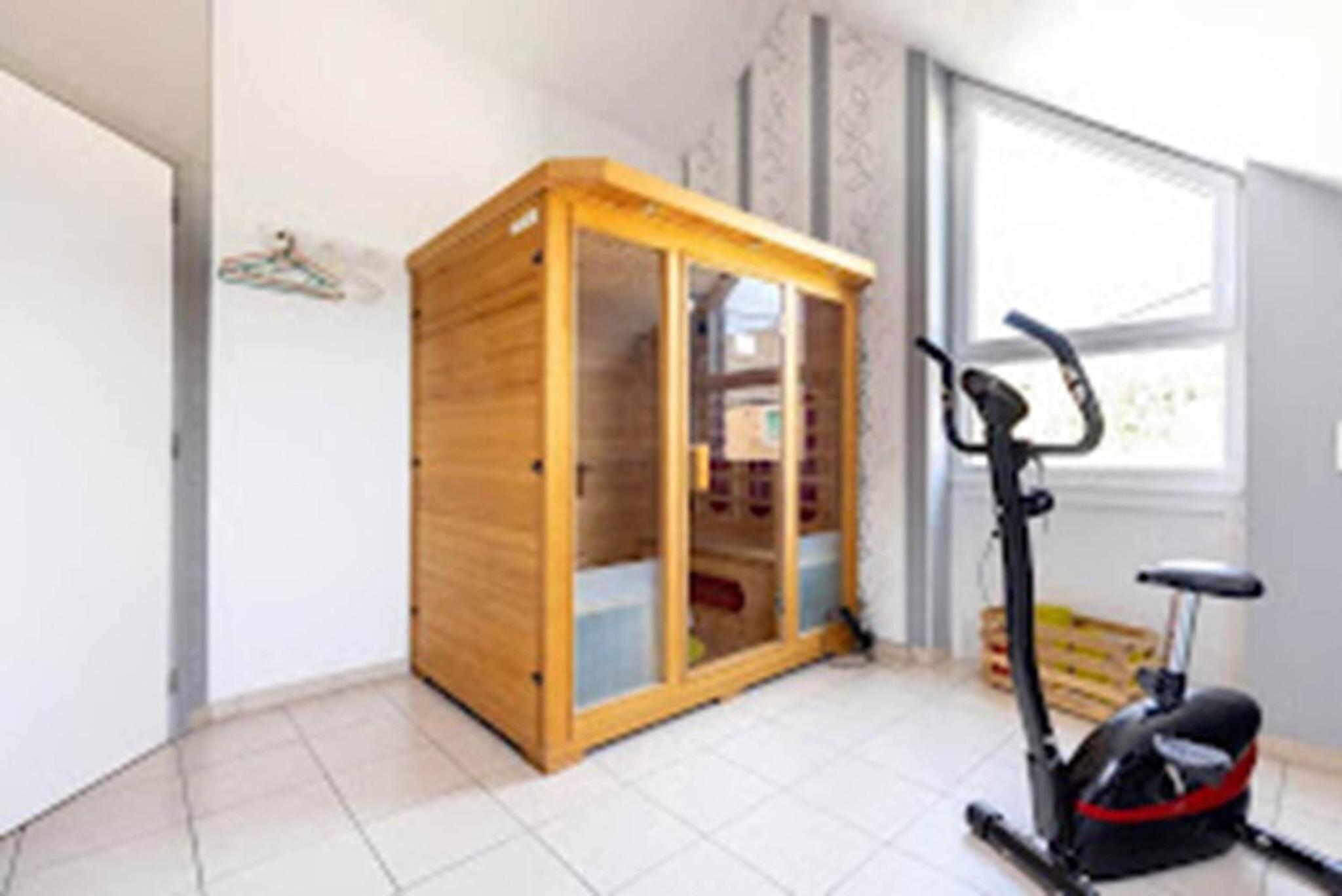 Tranquil Retreat in Hamoir, Belgium - Perfect for Families Friends
