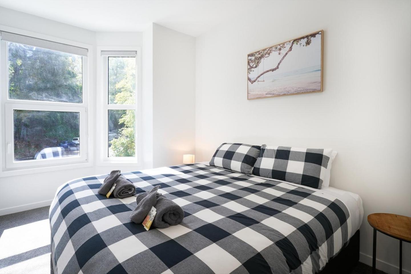 Recently Renovated Central Apartment view 5
