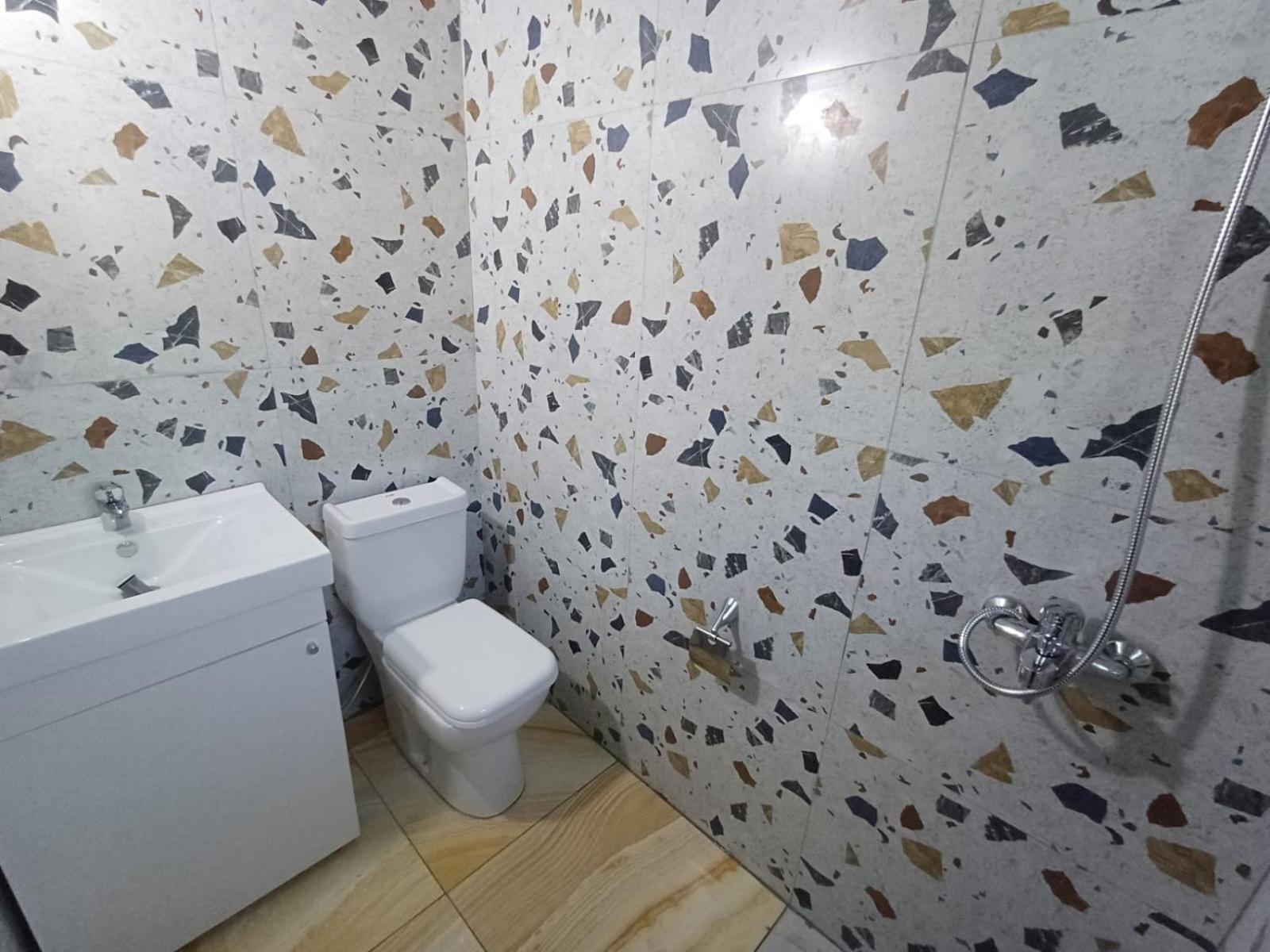 Stone Guesthouse Kajo Roshnik