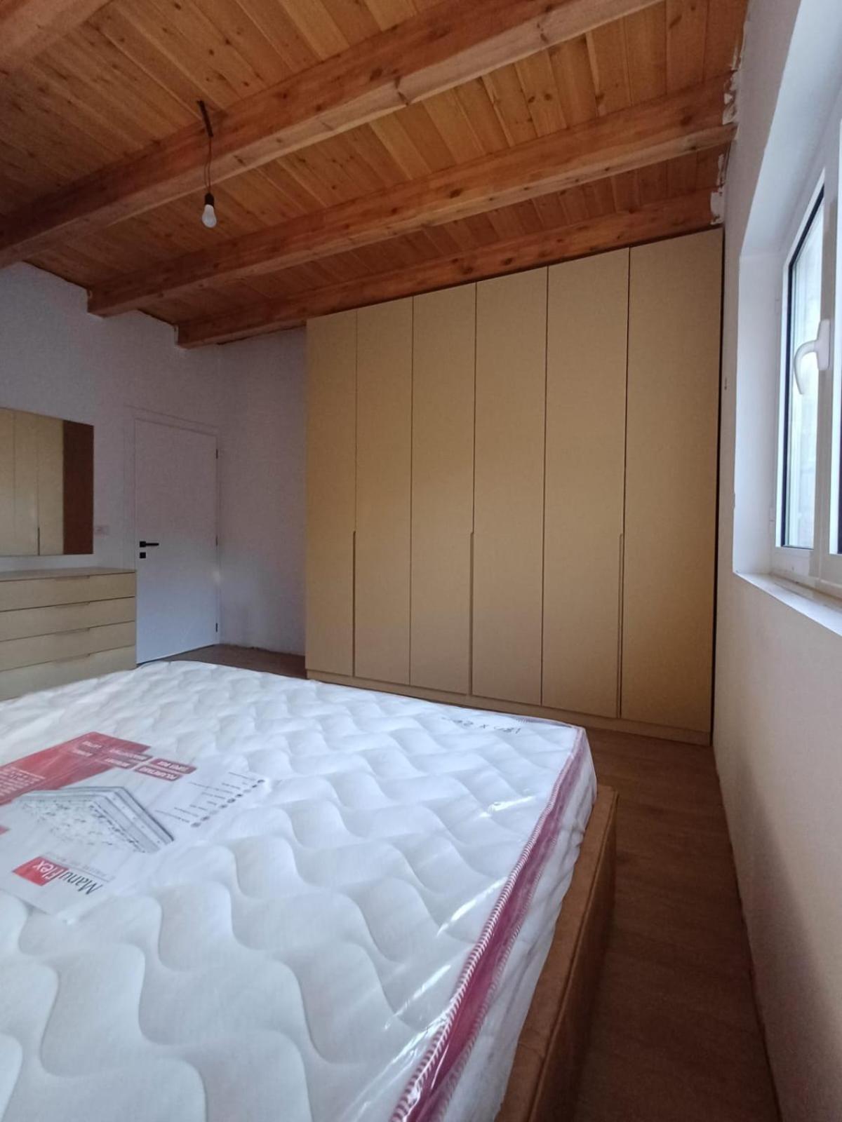 Stone Guesthouse Kajo Roshnik