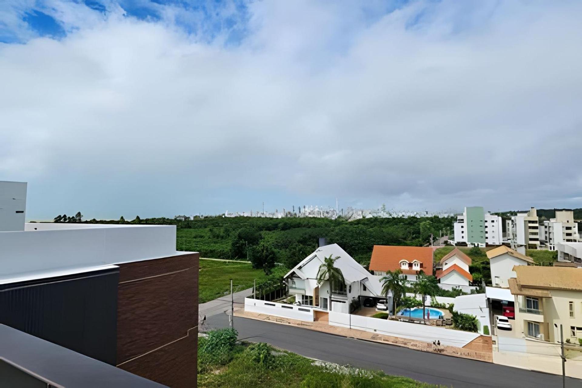 PERFEITO 1dorm, piscina, Intermares com garagem
