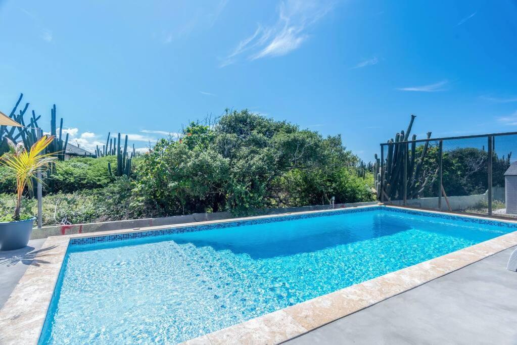 Baby Beach Bliss Villa - Walk to Beach!