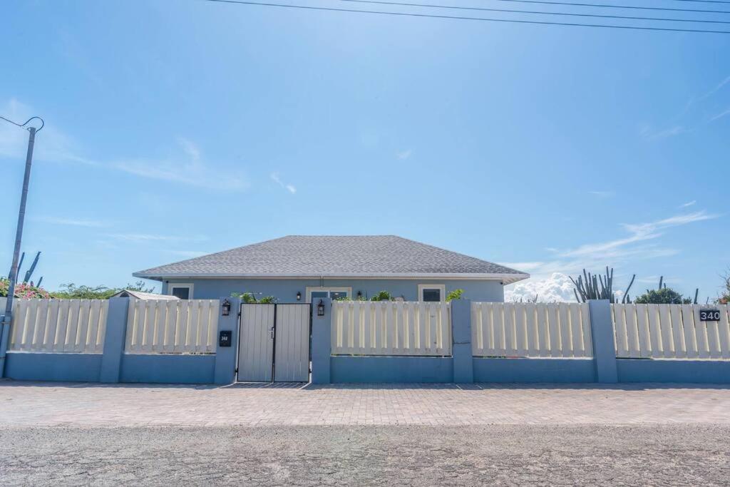 Baby Beach Bliss Villa - Walk to Beach!