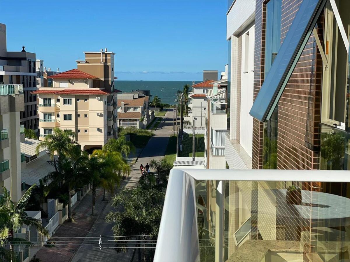 Cód 69 - Apto com 3 dorm no Millenium Palmas