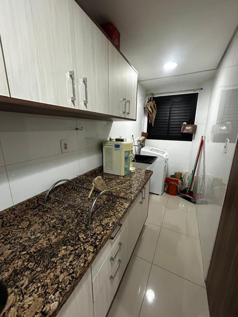Apartamento 402, London Avenida 18 de fevereiro