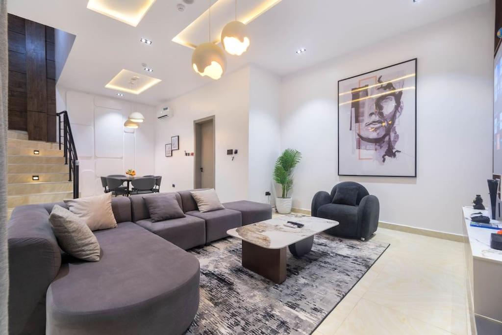 Elegant 3 Bedroom Terrace Duplex in Lekki view 2