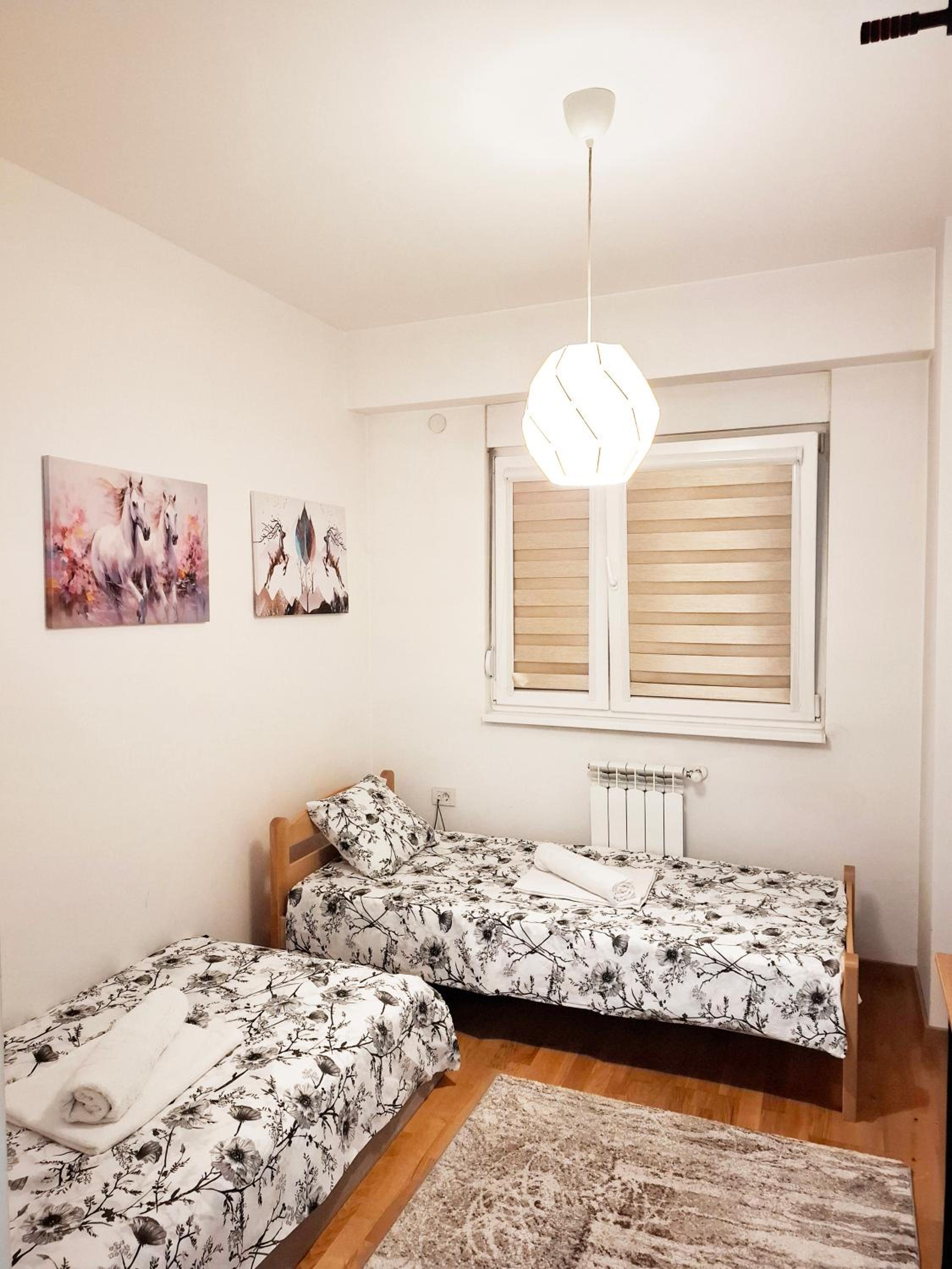 Metrok Luxury Two-Bedroom Apartment