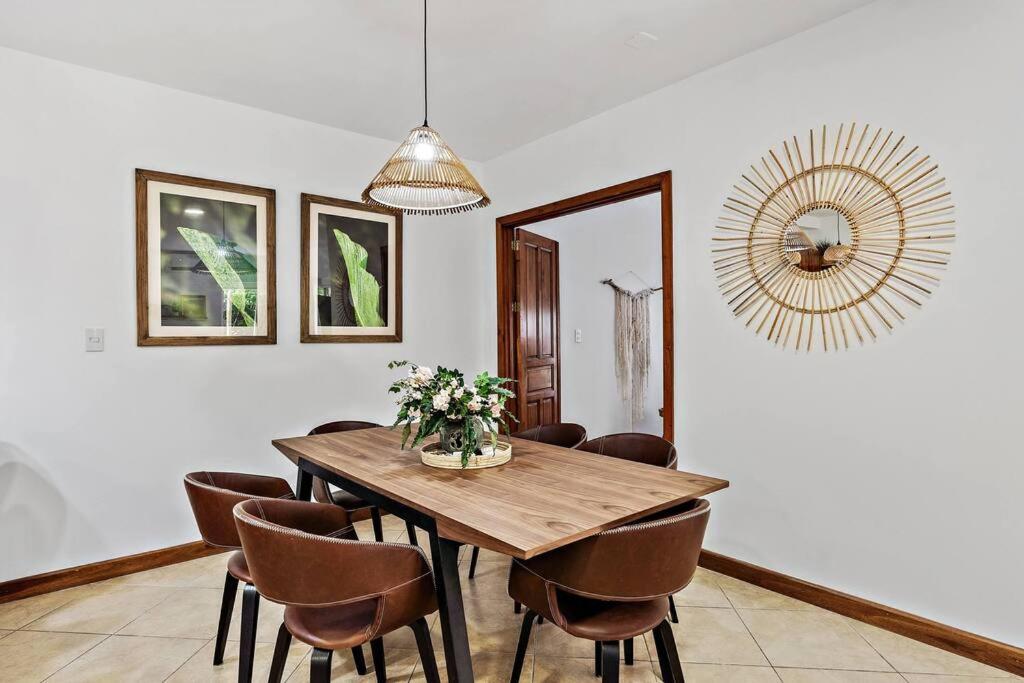 BLA1 3 Bedroom Condo with Direct Beach Access