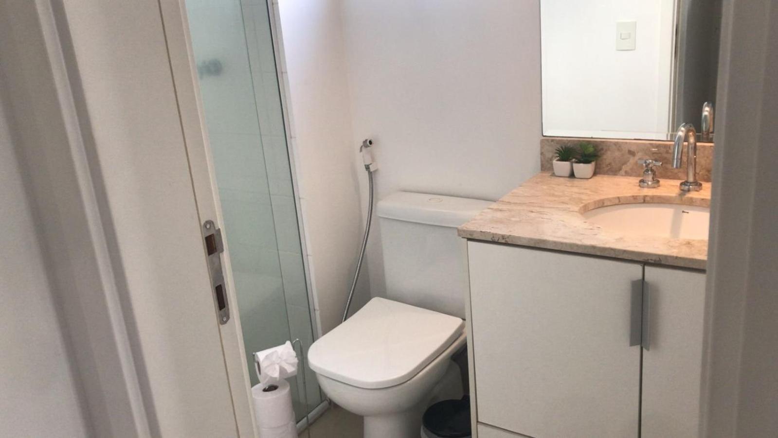 Excelente apto ao lado do Hospital Albert Einstein, Hospital São Luis, Faculdade de Medicina Einstein, Estádio do Morumbi, 80m² e garagem