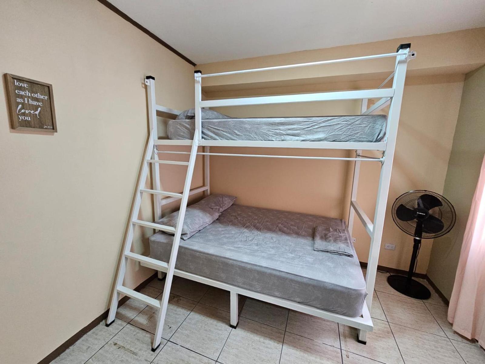 Hostel La Cali Inn