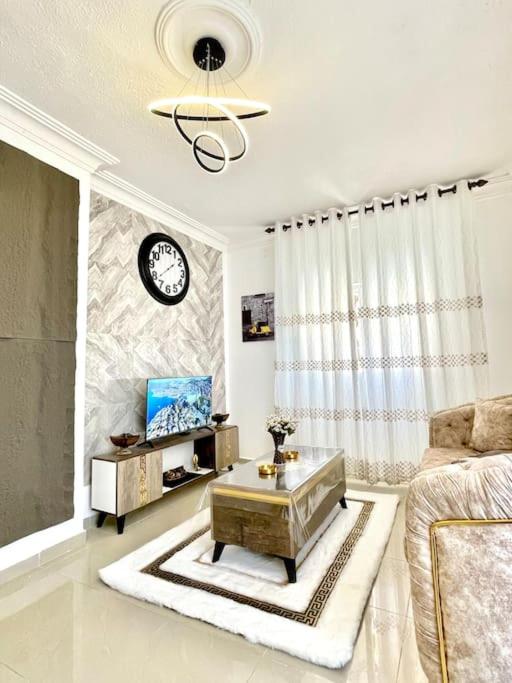 Stylish 2 Bedroom Apartment in Amman view 3