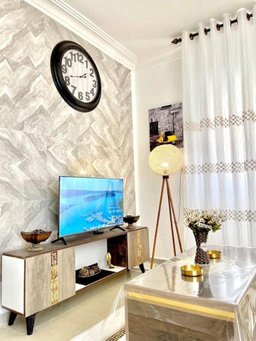 Stylish 2 Bedroom Apartment in Amman view 4