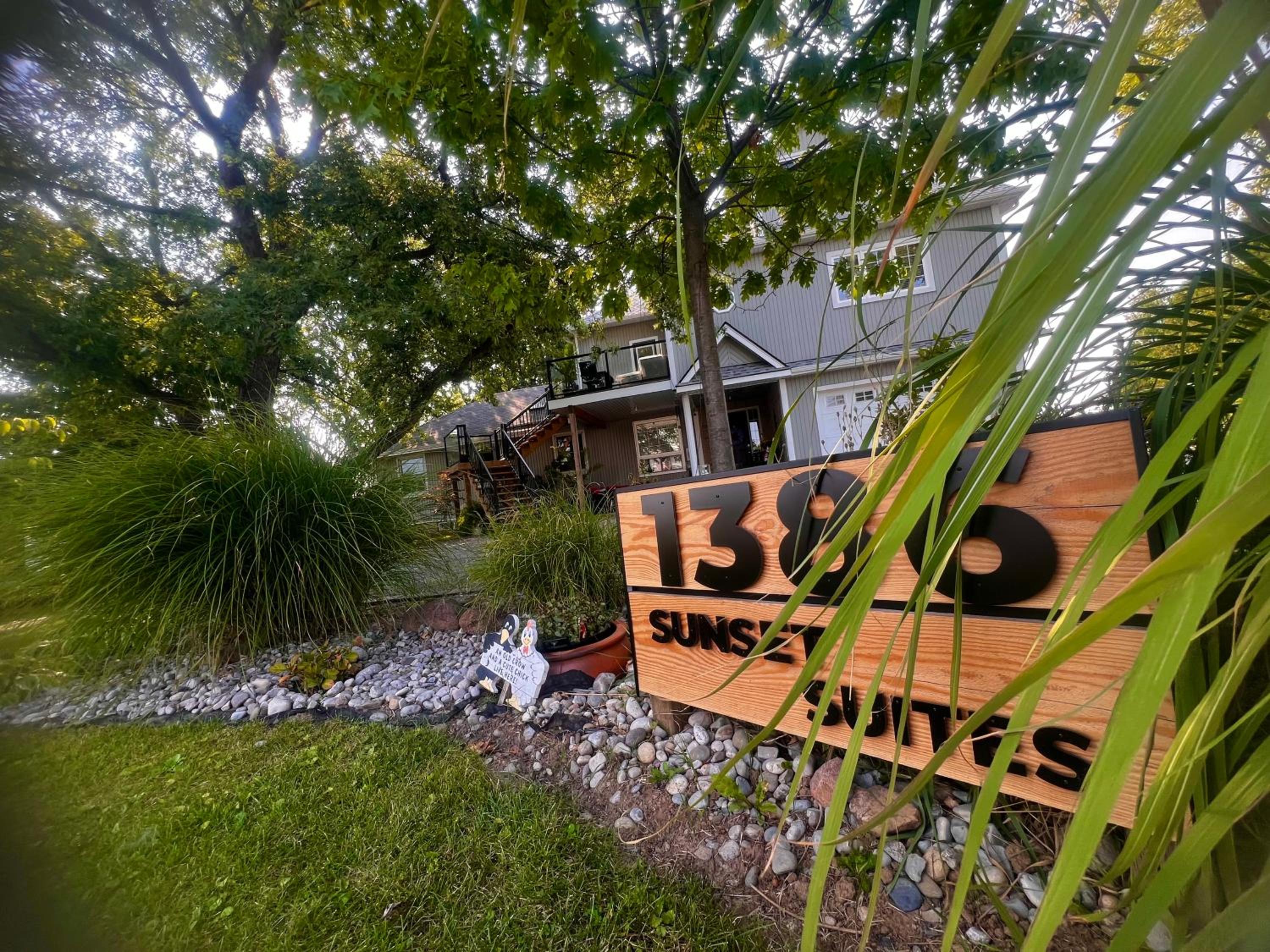 Sunset Suites in Niagara Wine Country