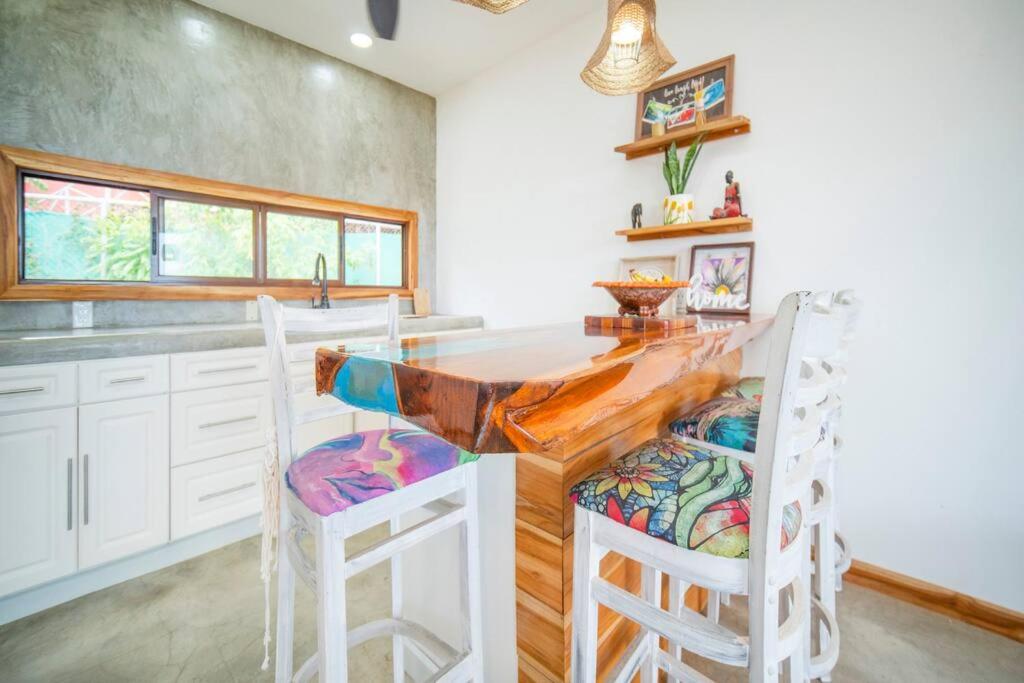 Casa Indy 3bdrm Home with Pool in Town Centre