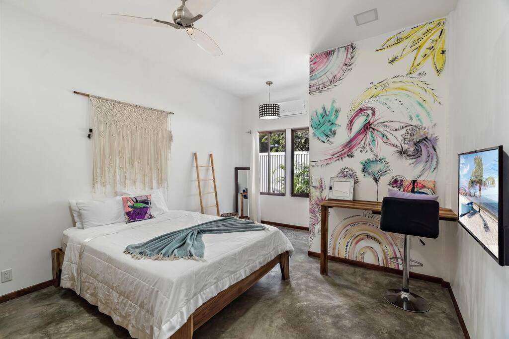 Casa Indy 3bdrm Home with Pool in Town Centre